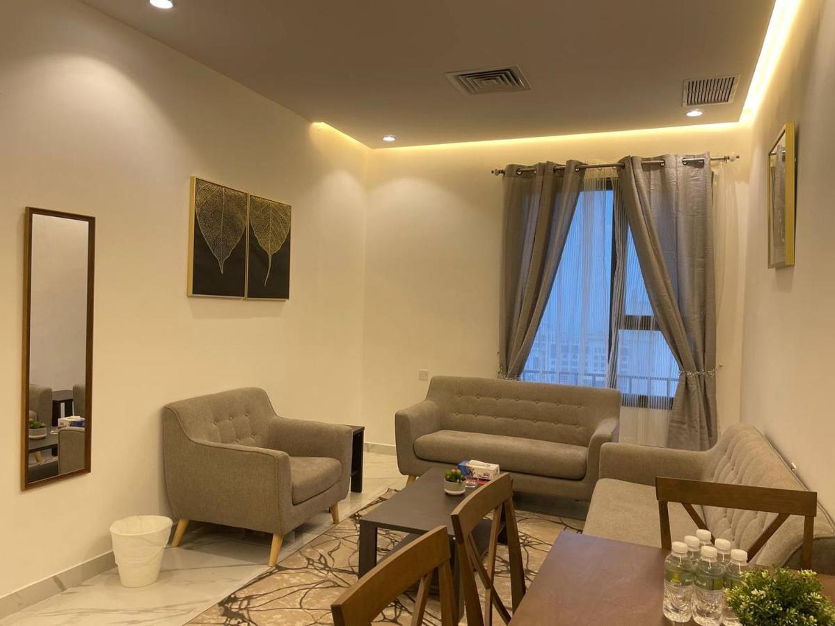Golden Dahlia Fintas Aparthotel Kuwait City Bagian luar foto