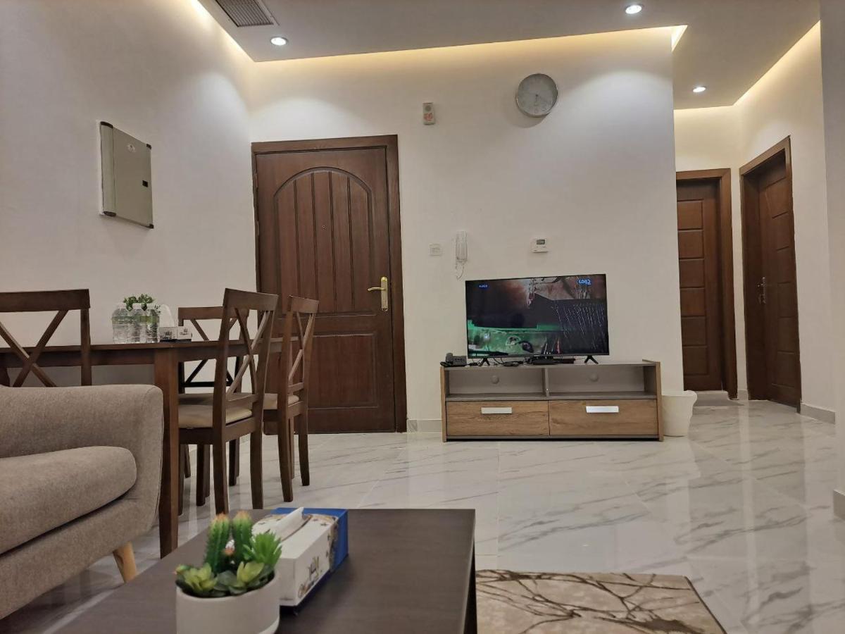 Golden Dahlia Fintas Aparthotel Kuwait City Bagian luar foto