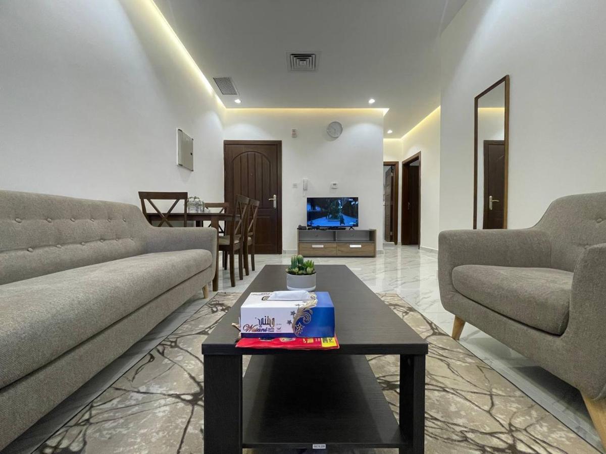 Golden Dahlia Fintas Aparthotel Kuwait City Bagian luar foto