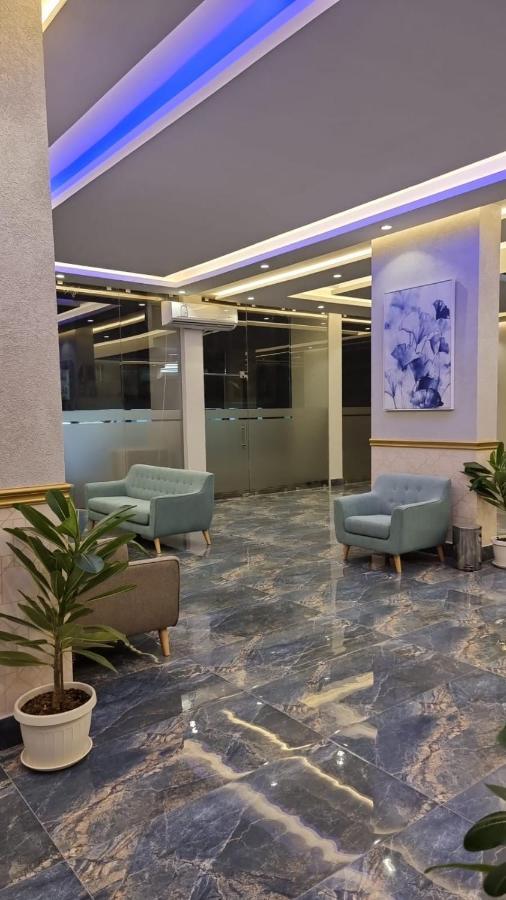 Golden Dahlia Fintas Aparthotel Kuwait City Bagian luar foto