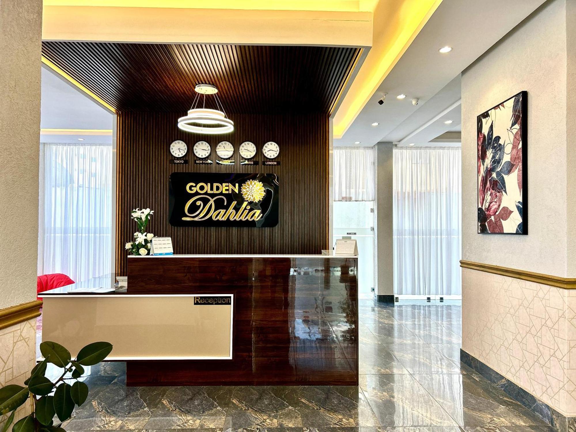 Golden Dahlia Fintas Aparthotel Kuwait City Bagian luar foto
