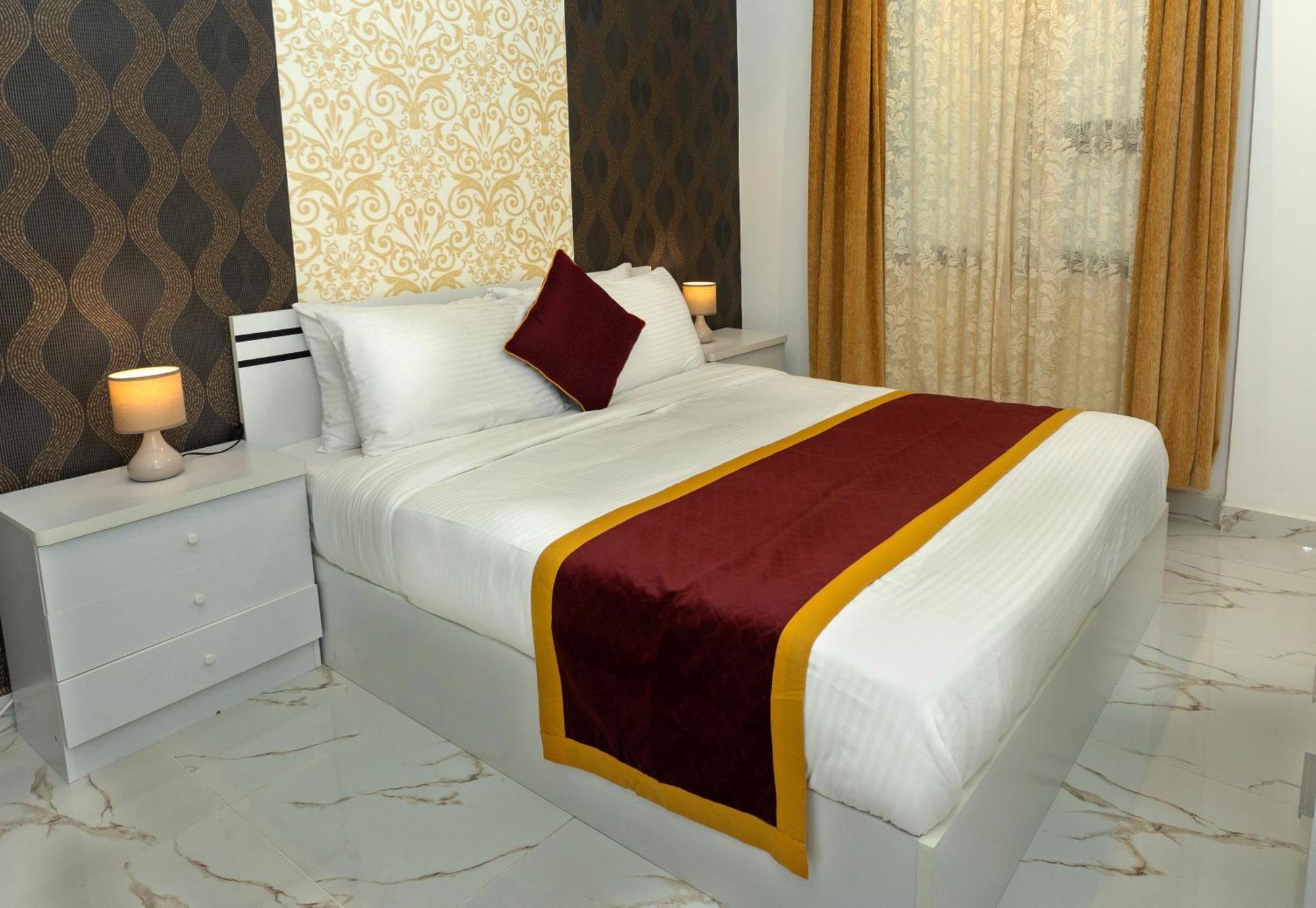 Golden Dahlia Fintas Aparthotel Kuwait City Bagian luar foto